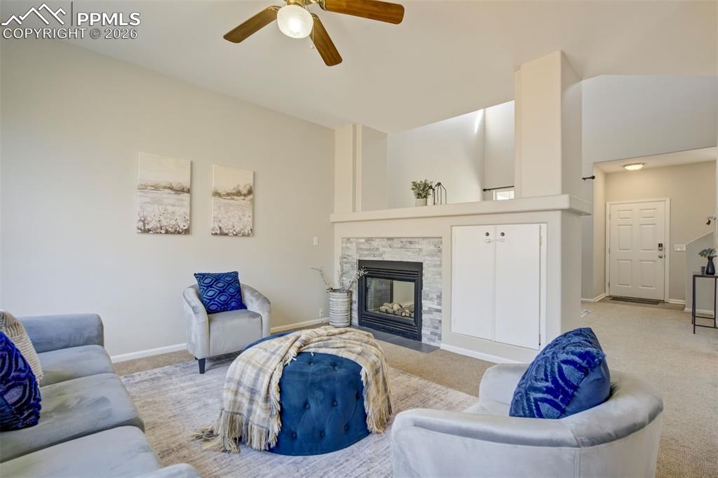 Image 11 of 50: Family Room