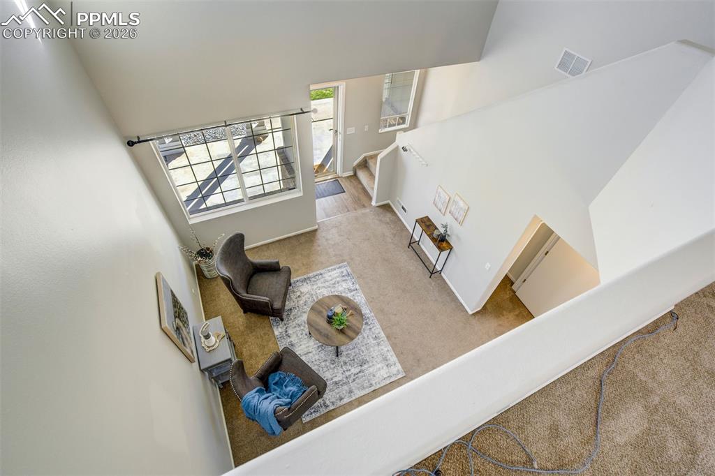 Image 25 of 50: Living Room