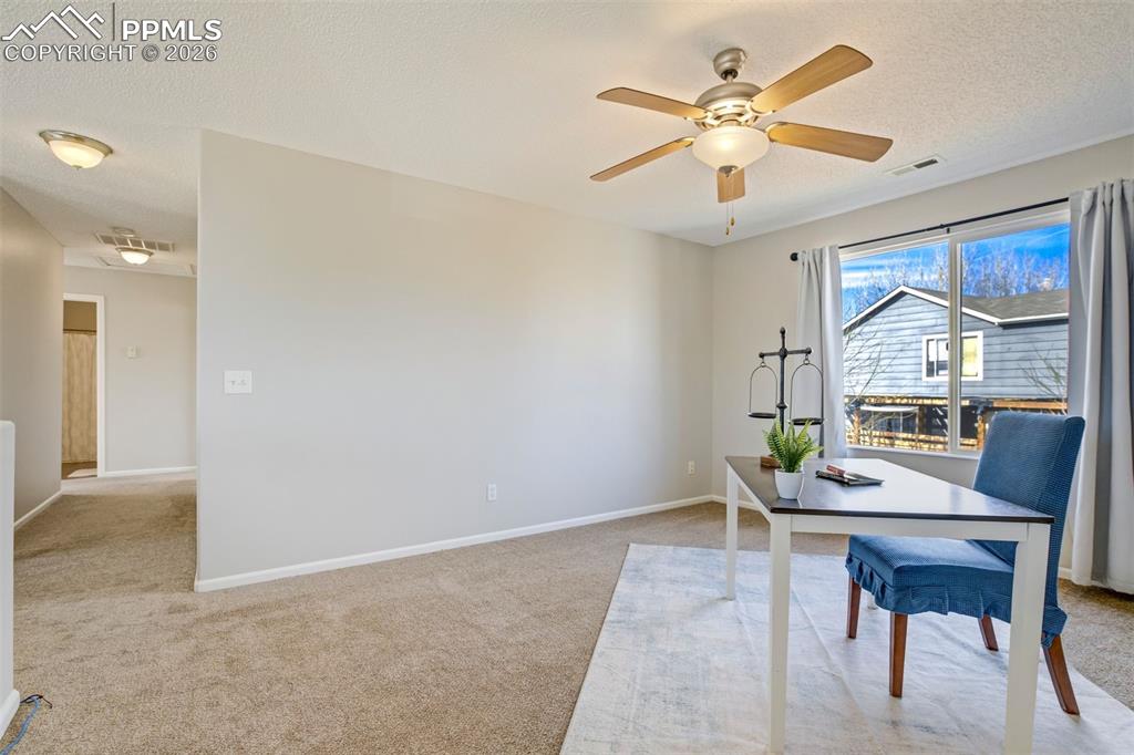 Image 27 of 50: Loft