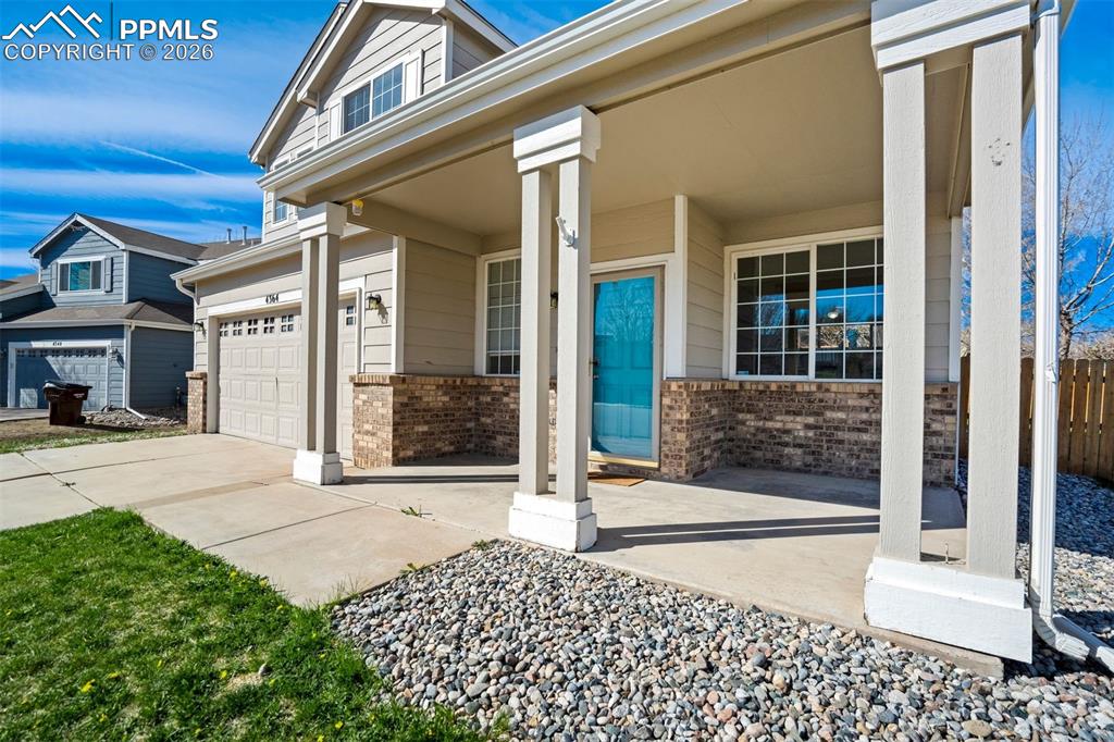 Image 3 of 50: Entry