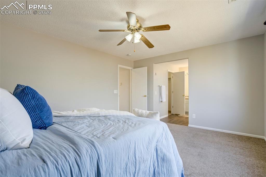 Image 30 of 50: Bedroom