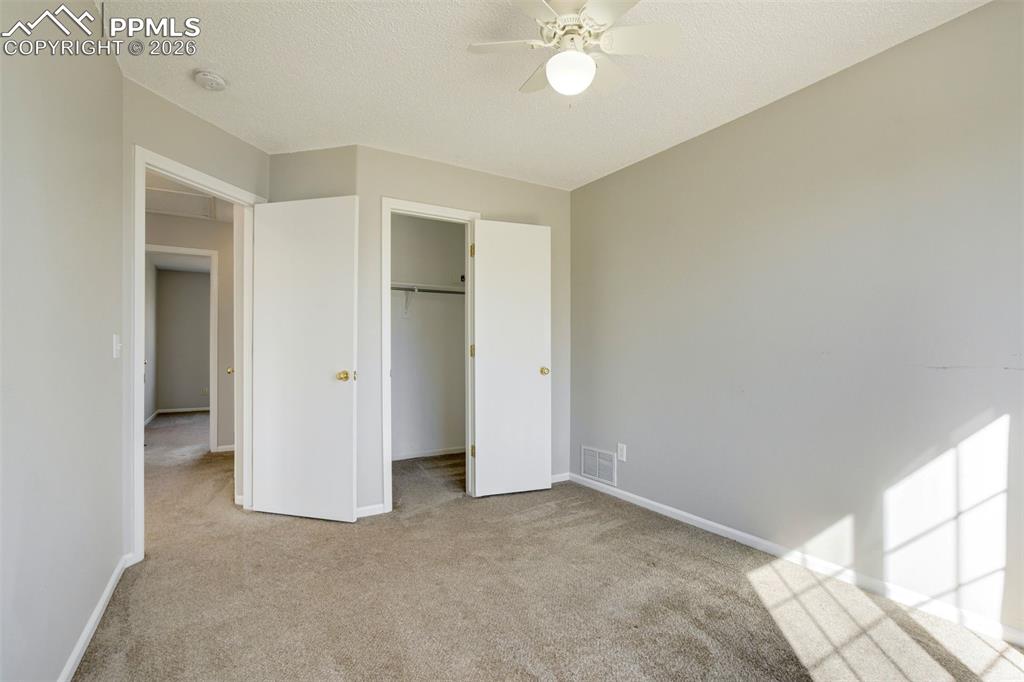 Image 38 of 50: Bedroom