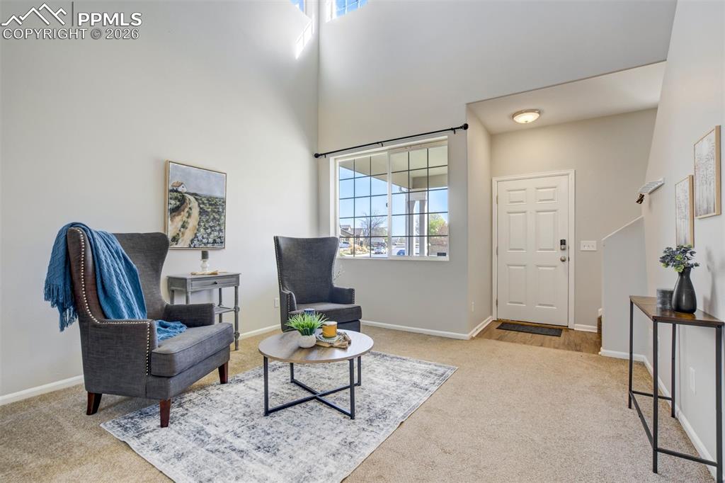 Image 8 of 50: Sitting Room