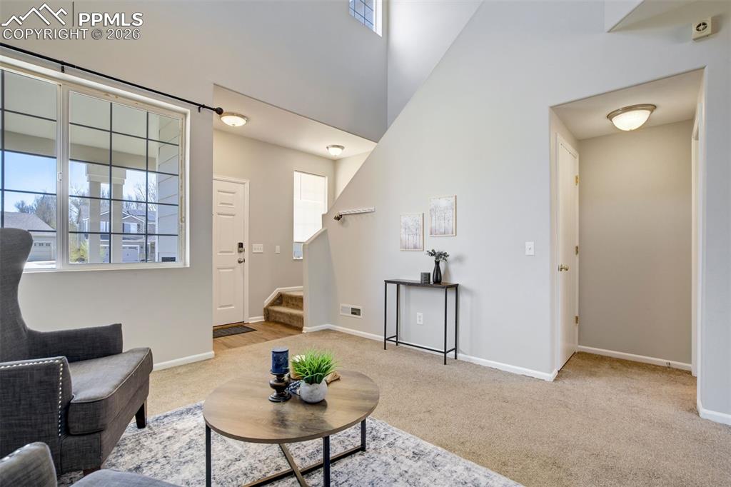 Image 9 of 50: Sitting Room