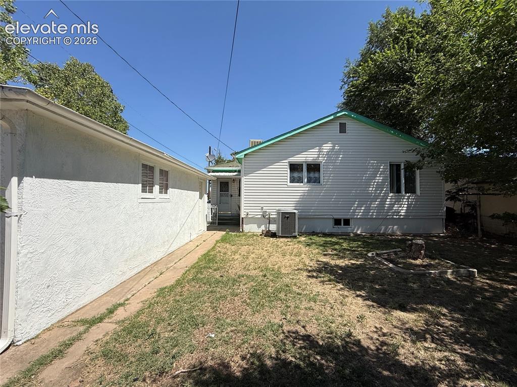 Image 21 of 24: Back of Structure