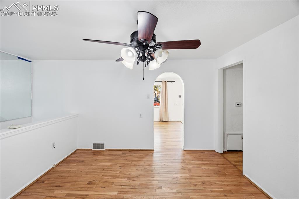 Image 6 of 19: Dining Room