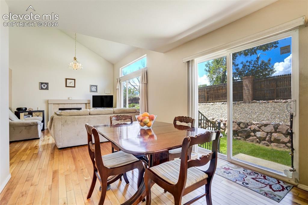 Image 12 of 38: Dining Area