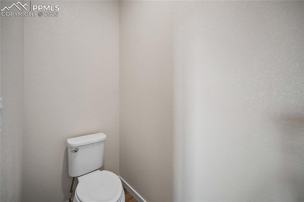 Image 27 of 39: Bathroom