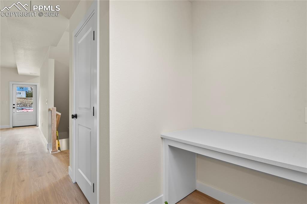 Image 13 of 32: Office