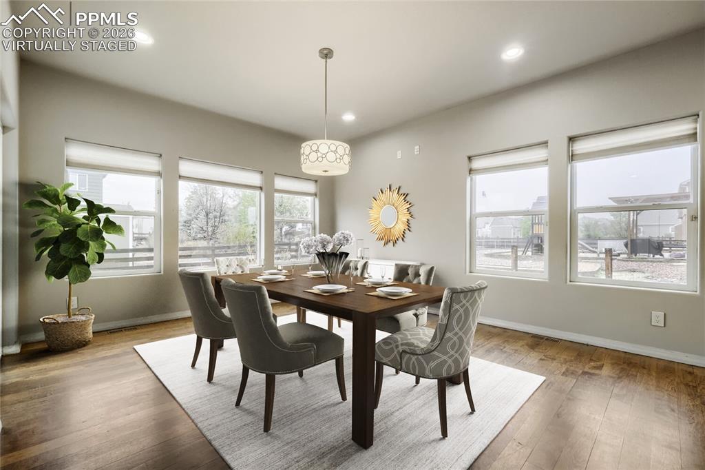 Image 9 of 31: Kitchen