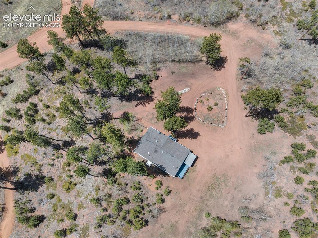Image 48 of 48: Beautiful spaces, nice quartz garden, walk off into the National Forest! Mo
