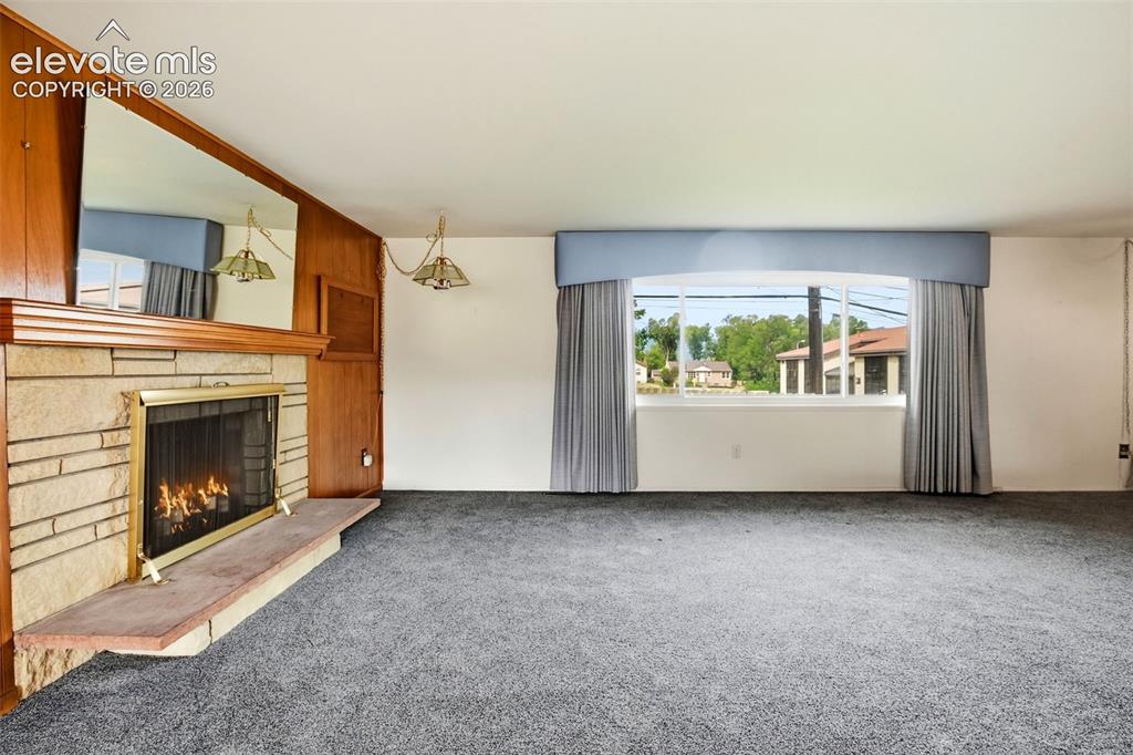 Image 9 of 38: Living Room