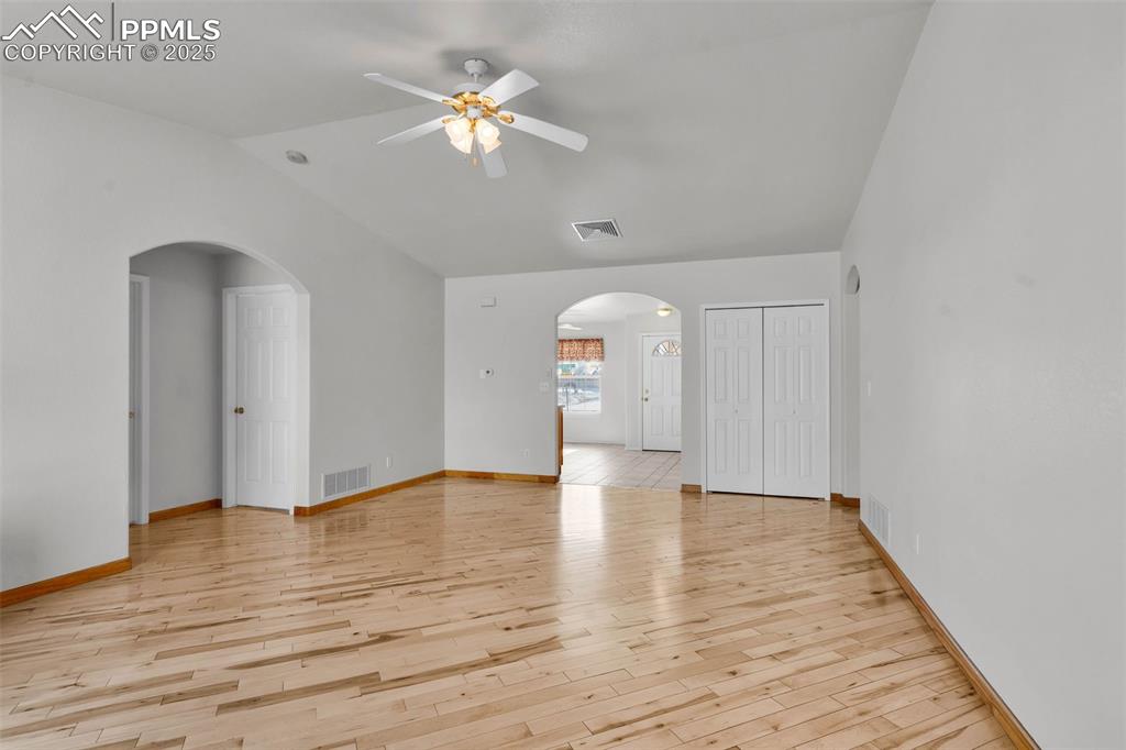 Image 13 of 30: No Description Available