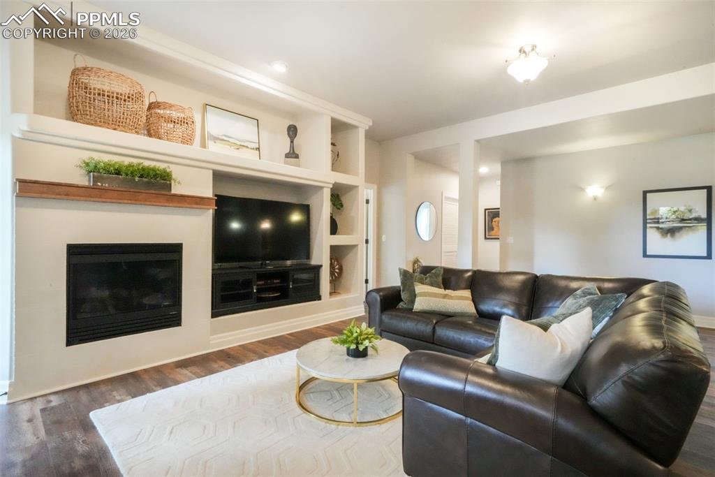 Image 29 of 49: Bathroom