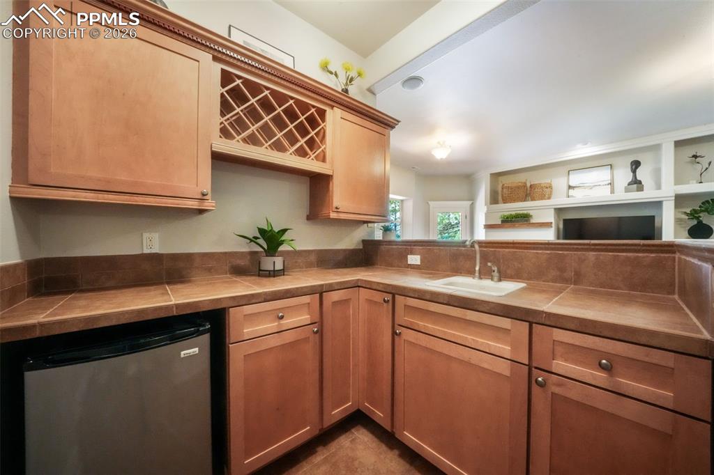 Image 34 of 49: Bedroom