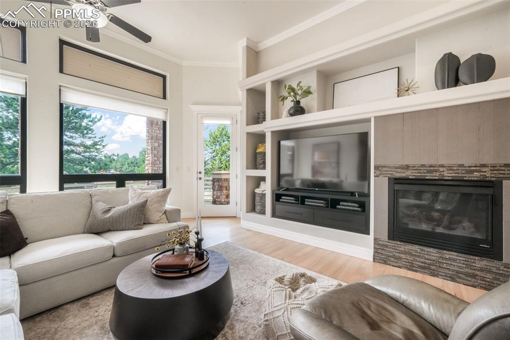 Image 6 of 49: Floor Plan