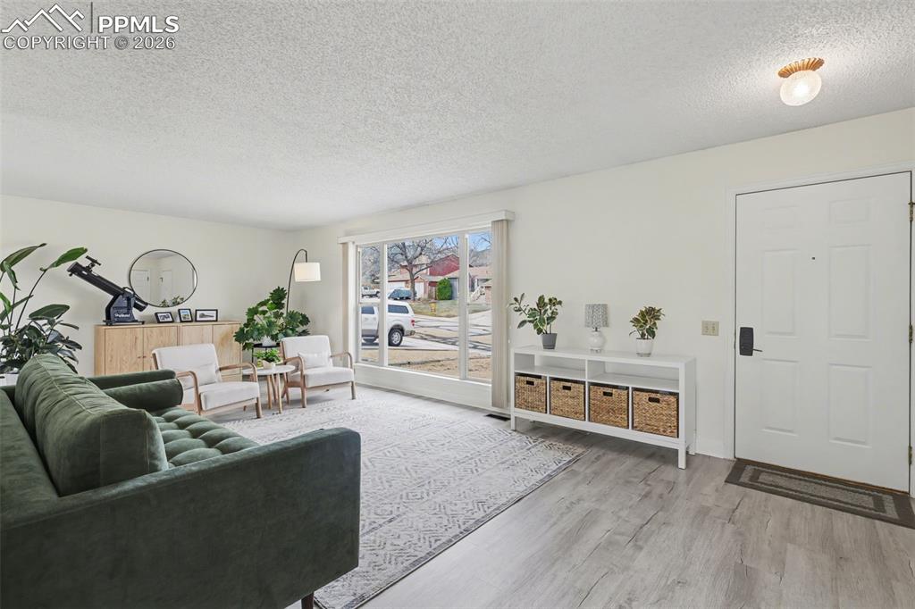 Image 6 of 40: Living Room