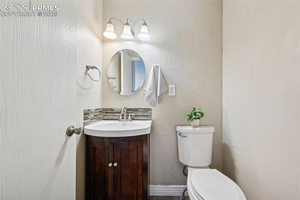 Image 13 of 26: Bathroom