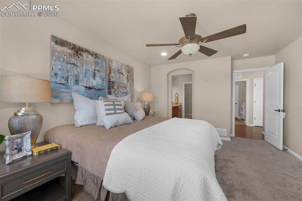 Image 20 of 45: Bedroom