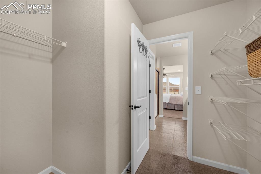 Image 25 of 45: Closet