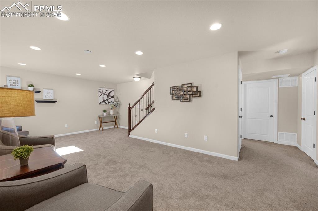 Image 30 of 45: Living Room