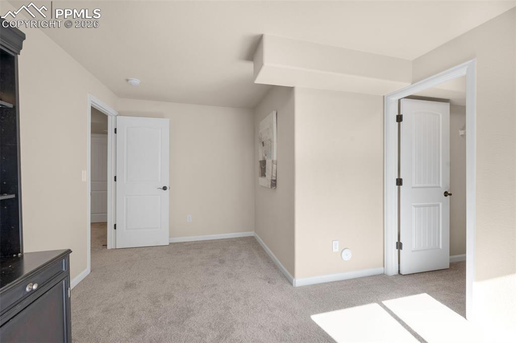 Image 32 of 45: Bedroom