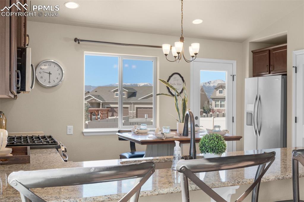 Image 9 of 45: Dining Area