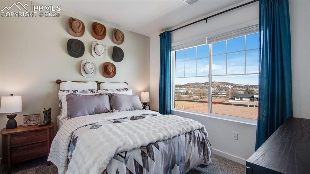 Image 20 of 34: Bedroom