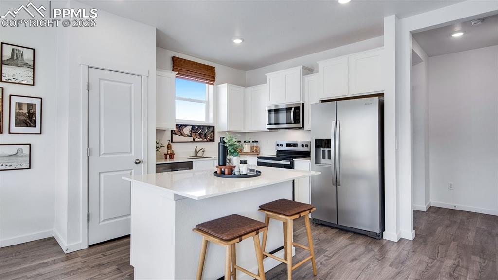 Image 6 of 34: Kitchen