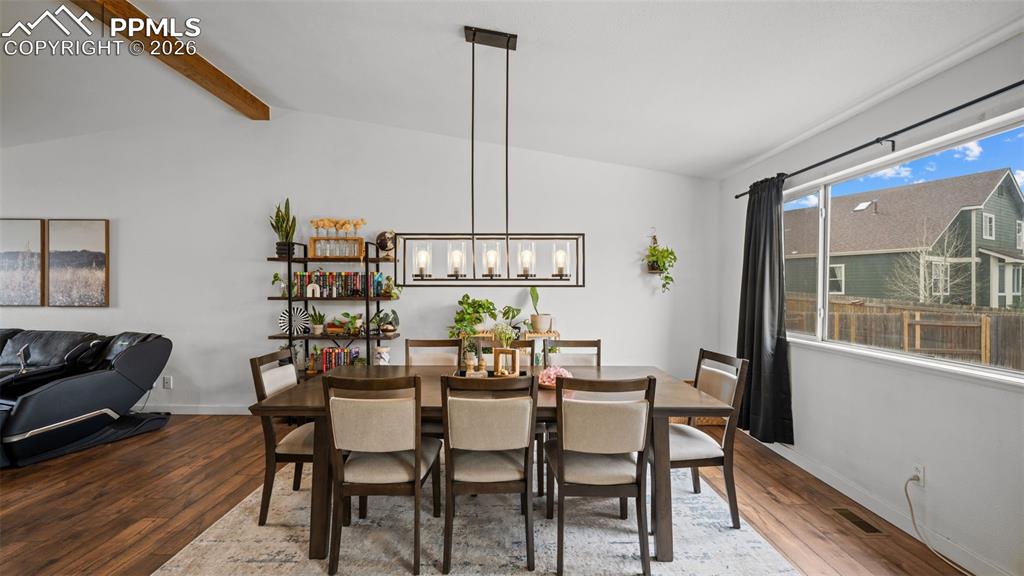 Image 8 of 34: Dining Area