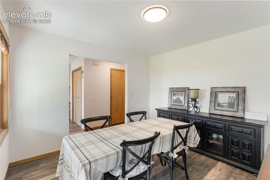 Image 14 of 29: Dining Area