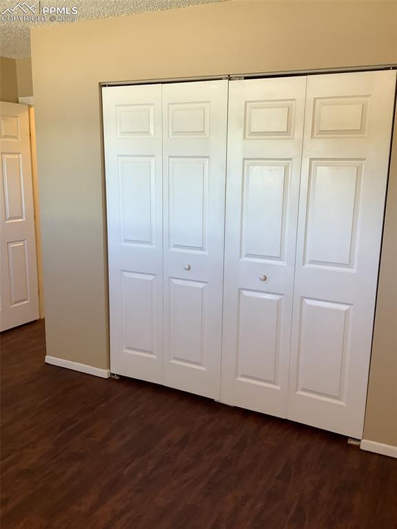Image 16 of 29: Closet