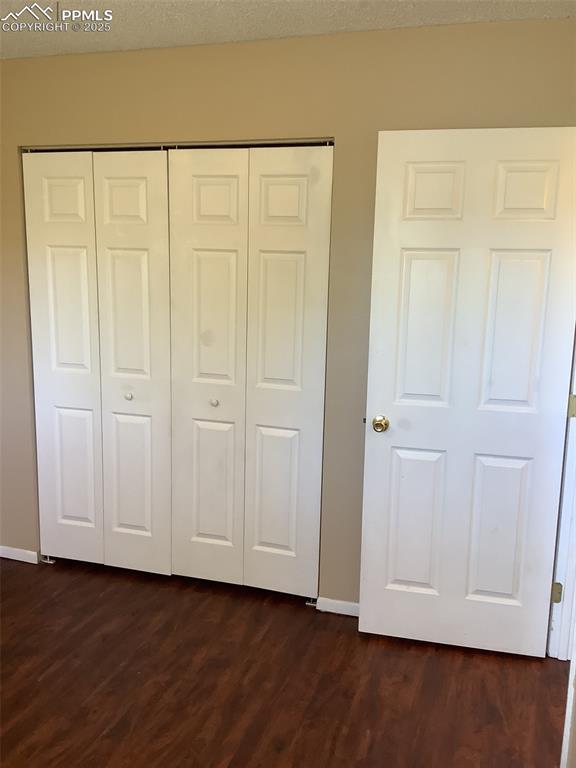 Image 17 of 29: Bedroom