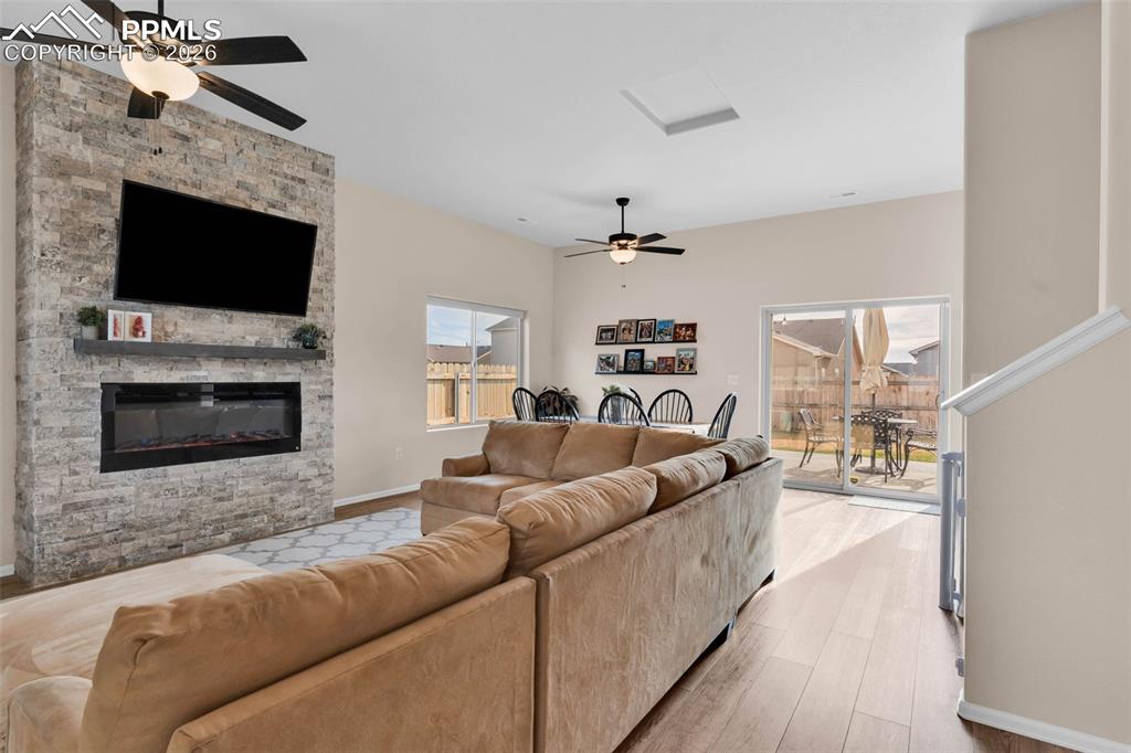 Image 2 of 50: Living Room