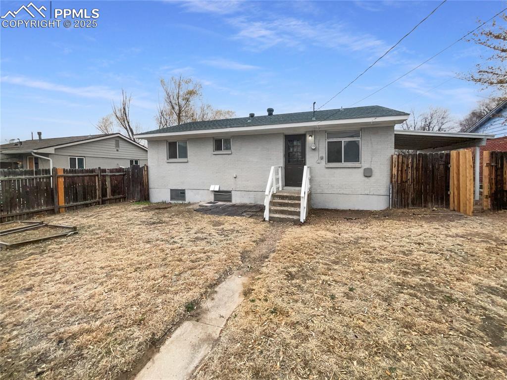 Image 19 of 23: Back of Structure