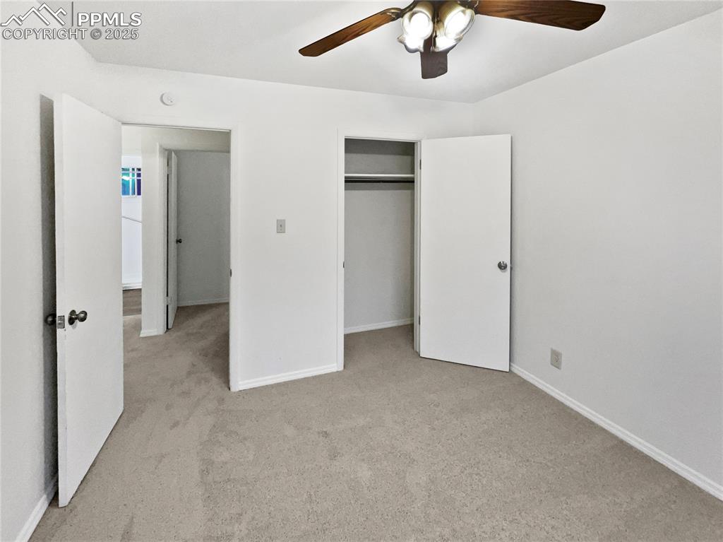 Image 4 of 23: Bedroom