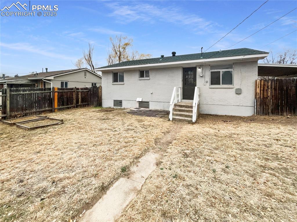 Image 5 of 23: Back of Structure