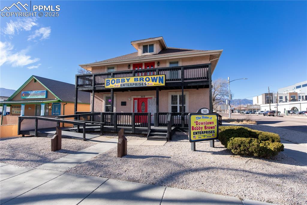 Image 4 of 4: Front of Structure