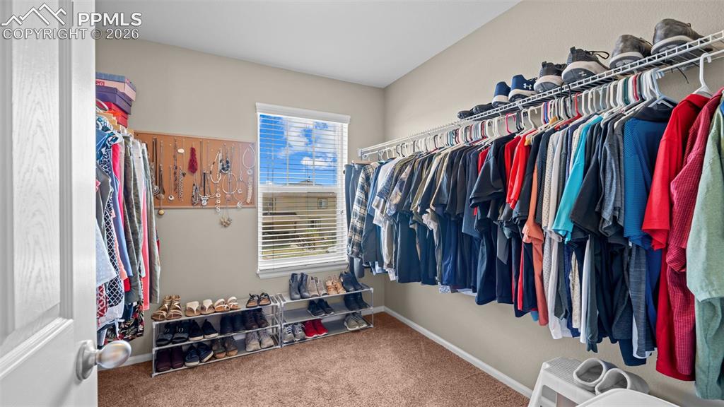 Image 19 of 39: Walk-In Closets