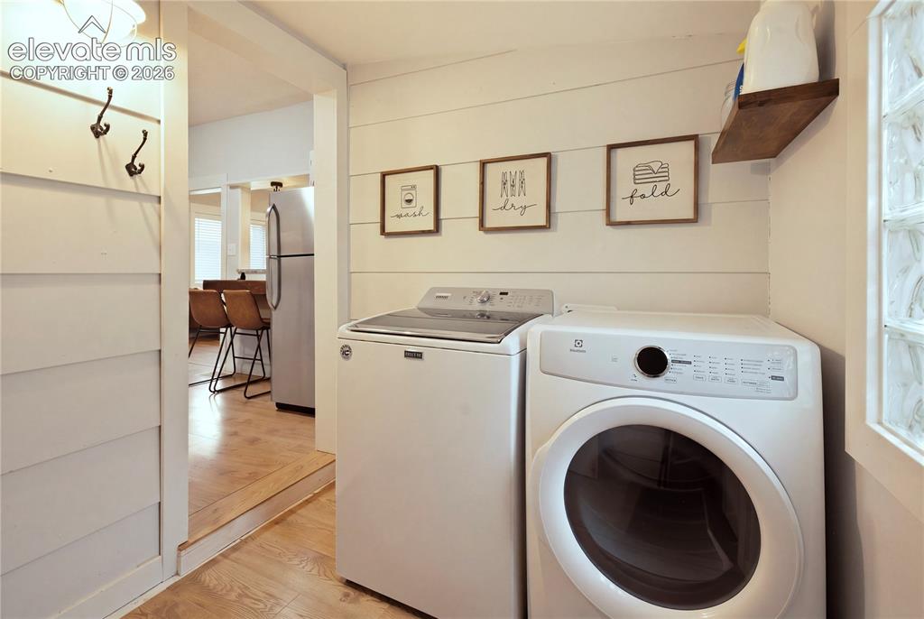 Image 21 of 42: Laundry