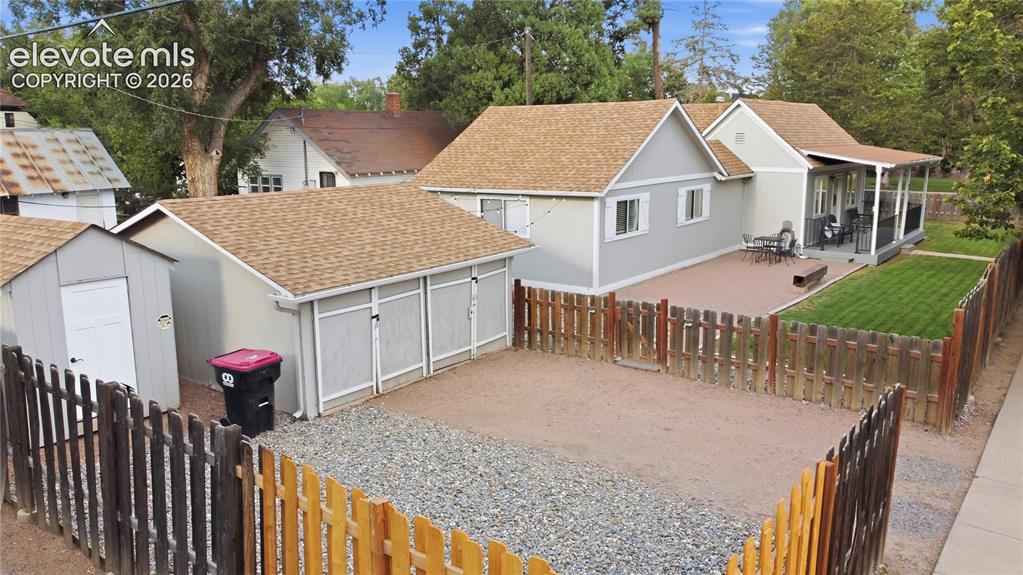 Image 40 of 42: Driveway and Garage 