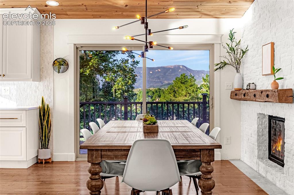 Image 5 of 49: Dining Area