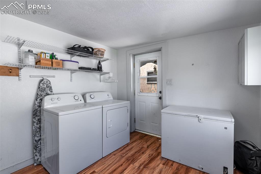 Image 18 of 31: Laundry