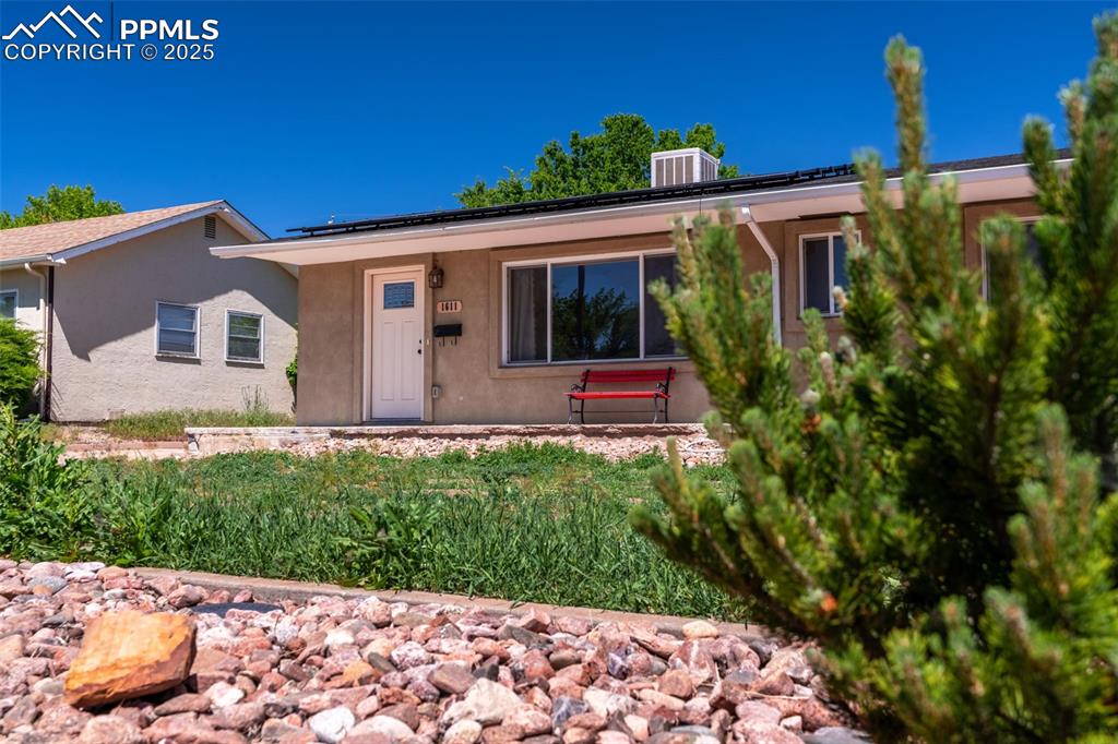 Image 30 of 31: Front of Structure