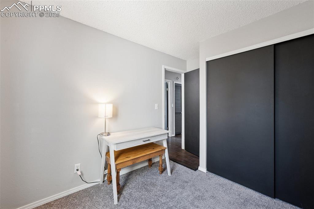 Image 13 of 24: Bedroom