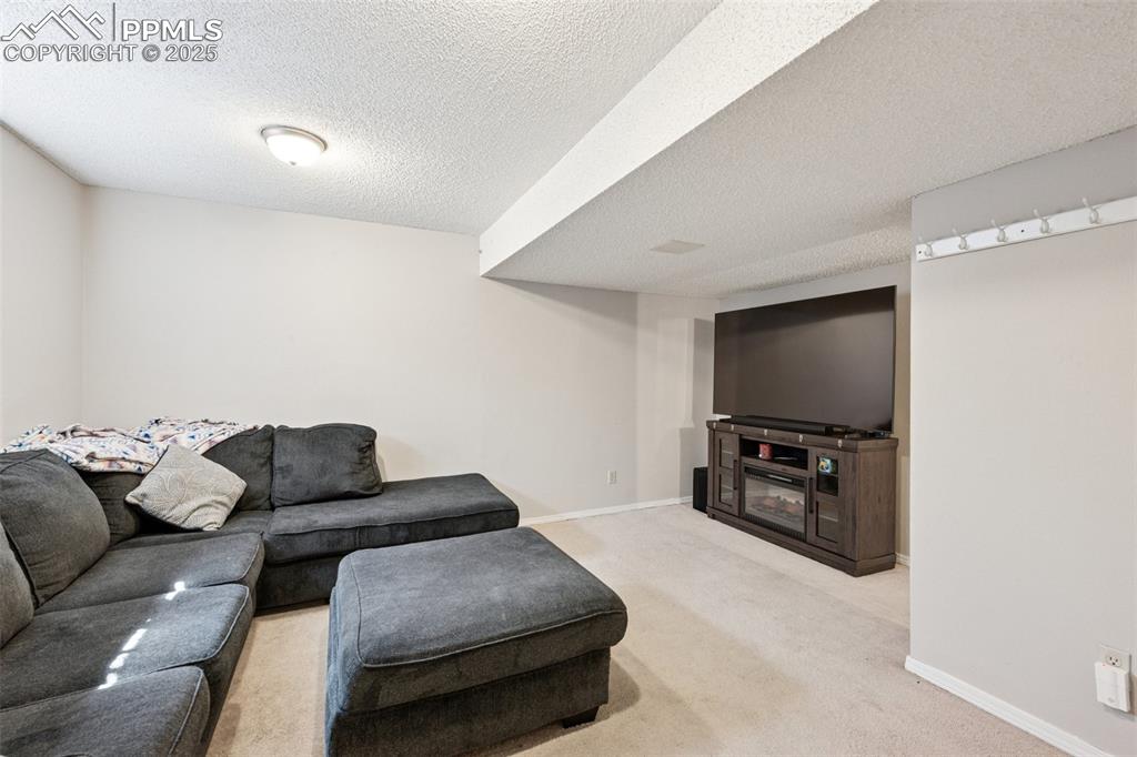 Image 16 of 24: Living Room