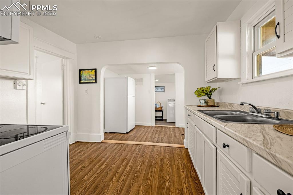 Image 11 of 38: No Description Available