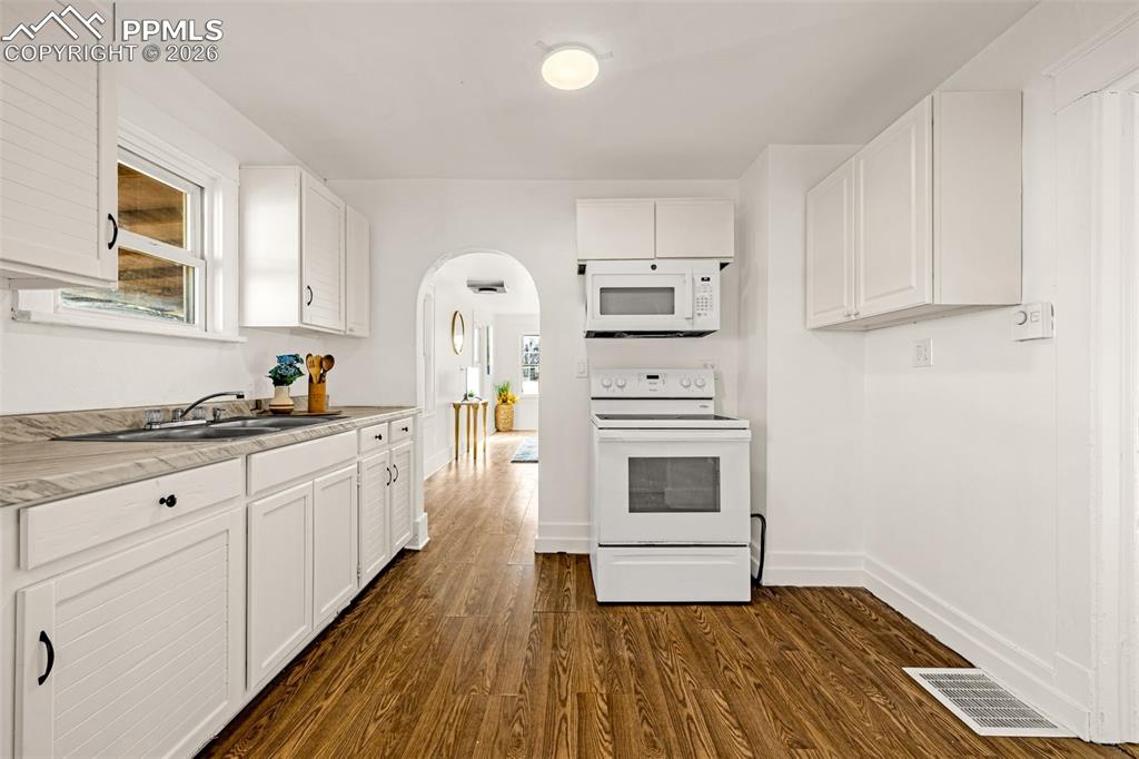 Image 12 of 38: No Description Available