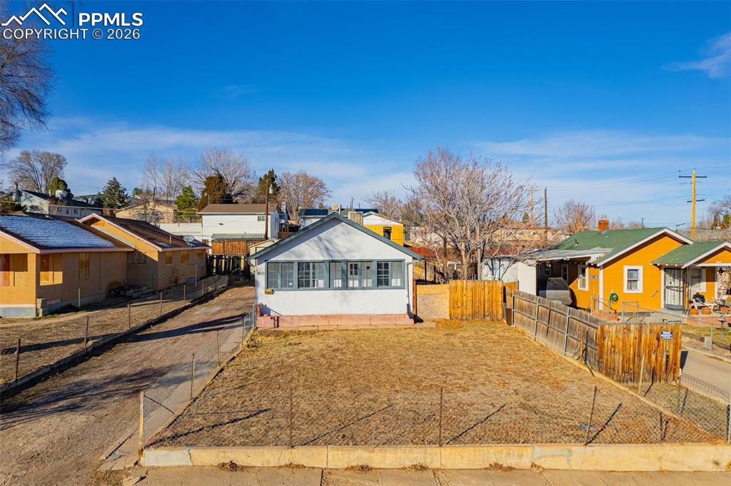 Image 36 of 38: No Description Available