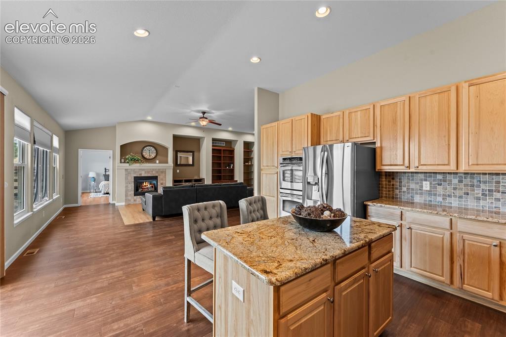 Image 9 of 36: Kitchen